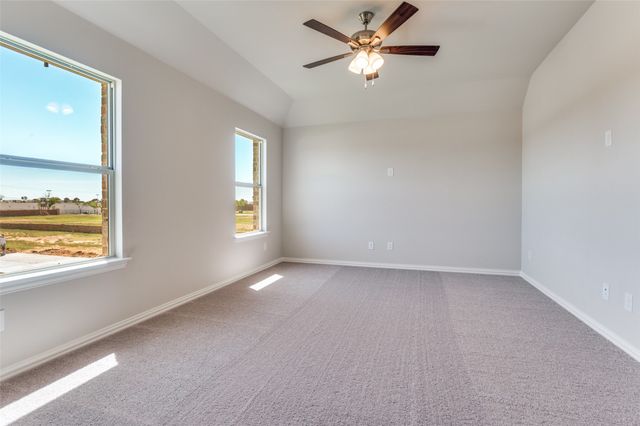 3722 MIGHTY OAKS Street, Bedford, TX 76021