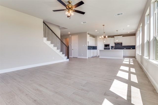 3722 MIGHTY OAKS Street, Bedford, TX 76021