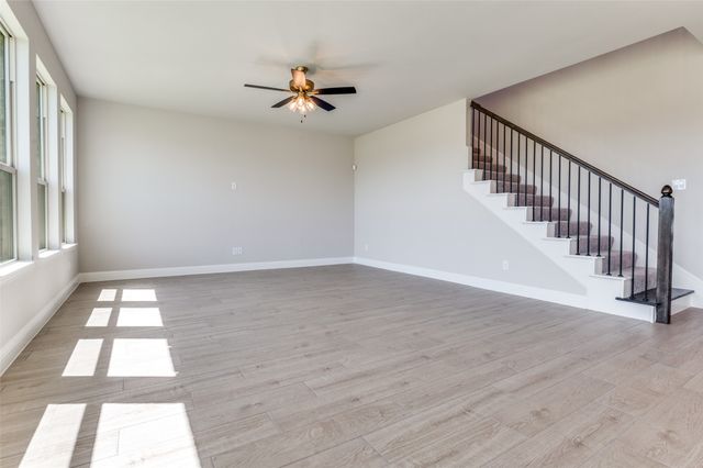3722 MIGHTY OAKS Street, Bedford, TX 76021