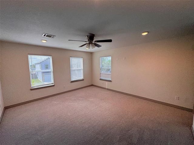 147 Egret Canal S, Baytown, TX 77523