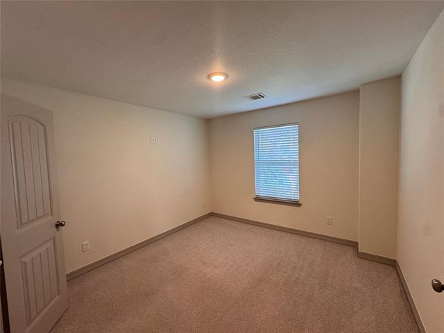 147 Egret Canal S, Baytown, TX 77523