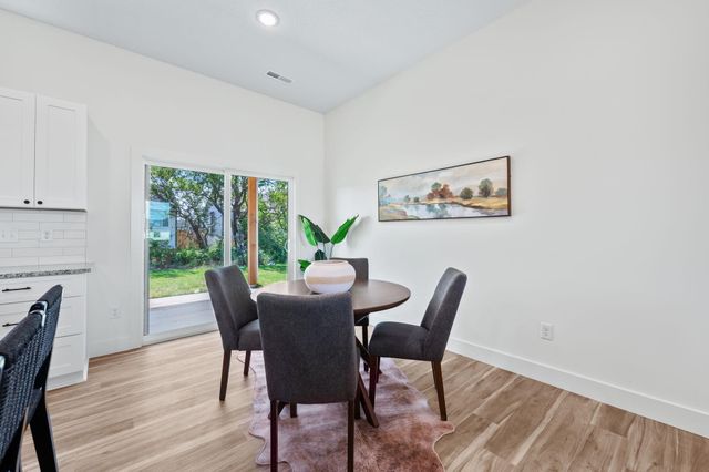 701 E Elmwood St, Park City, KS 67147