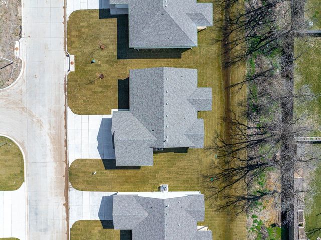 701 E Elmwood St, Park City, KS 67147