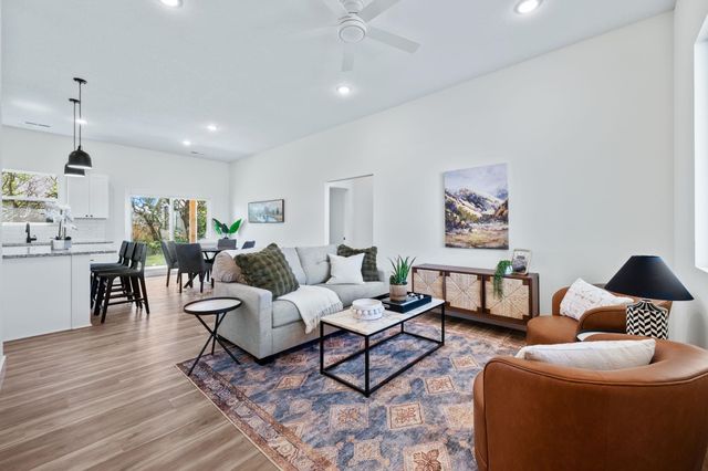 701 E Elmwood St, Park City, KS 67147