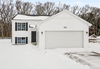 8068 Moonlight Creek Lane, Handy Township, MI 48836