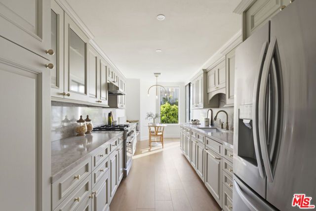 11808 Dorothy Street 206, Los Angeles, CA 90049