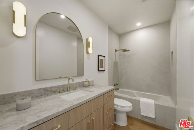 11808 Dorothy Street 206, Los Angeles, CA 90049