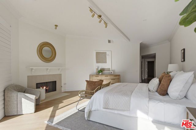11808 Dorothy Street 206, Los Angeles, CA 90049