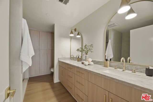 11808 Dorothy Street 206, Los Angeles, CA 90049