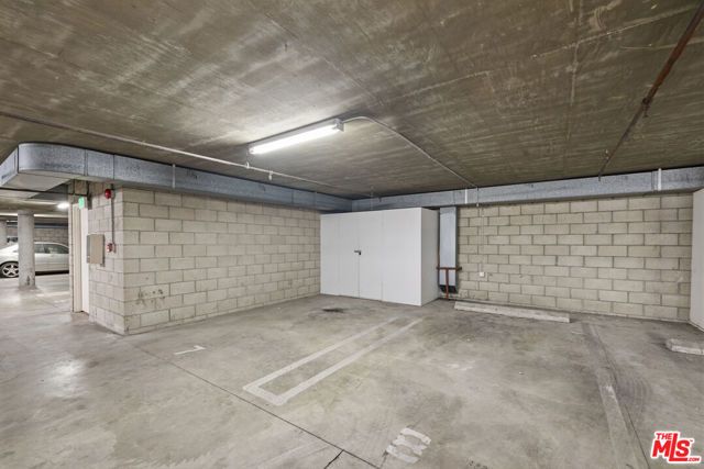 11808 Dorothy Street 206, Los Angeles, CA 90049