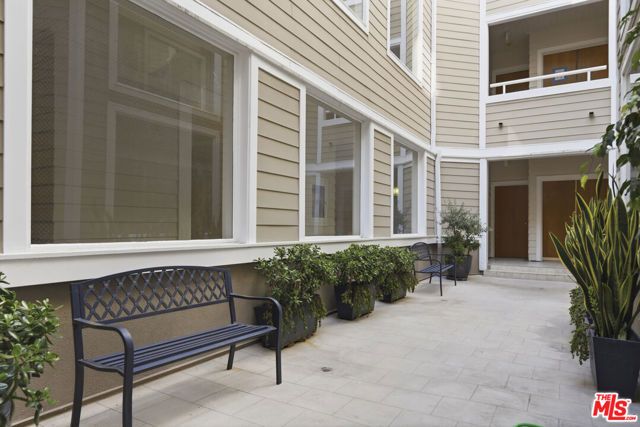 11808 Dorothy Street 206, Los Angeles, CA 90049