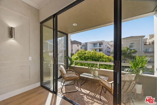11808 Dorothy Street 206, Los Angeles, CA 90049