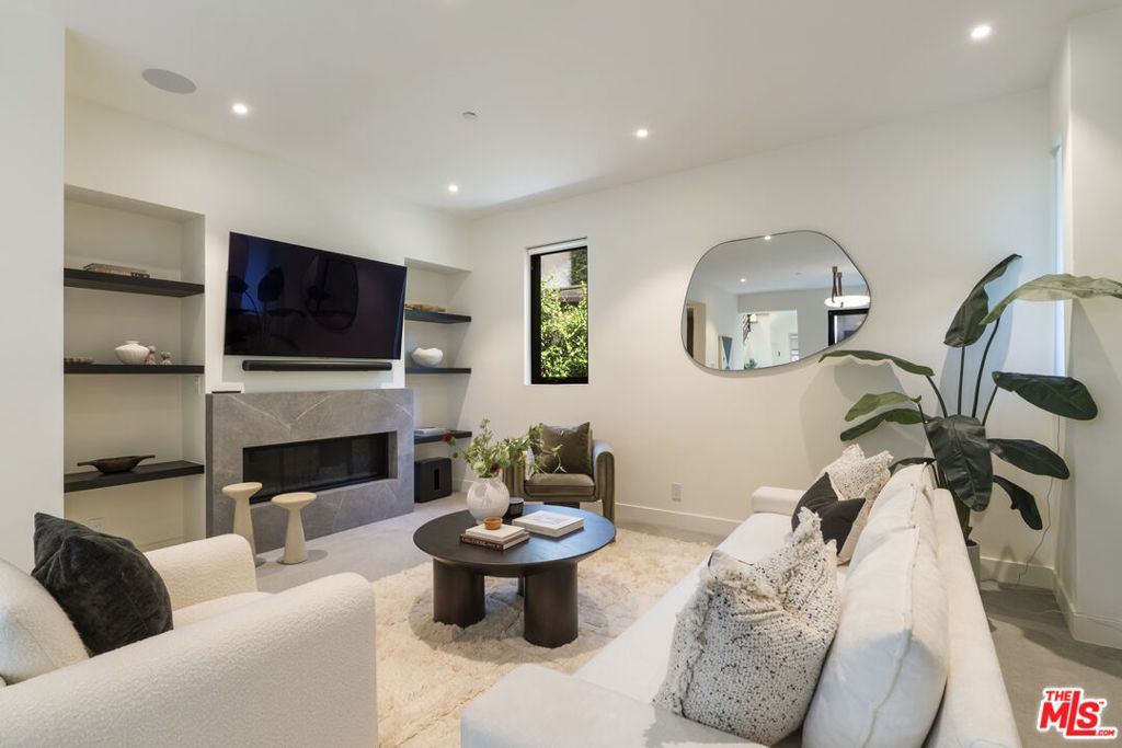 923 N Hilldale Avenue, West Hollywood, CA 90069 — photo 5