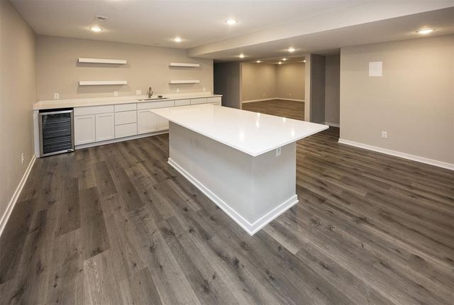 1045 Waukee Avenue, Waukee, IA 50263