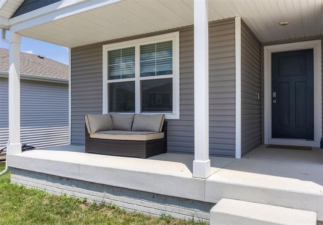 1045 Waukee Avenue, Waukee, IA 50263