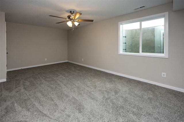 1045 Waukee Avenue, Waukee, IA 50263