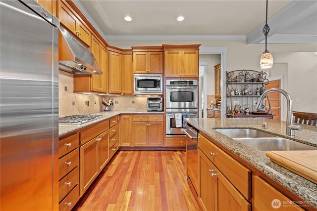 21729 Quiet Water Loop, Lake Tapps, WA 98391