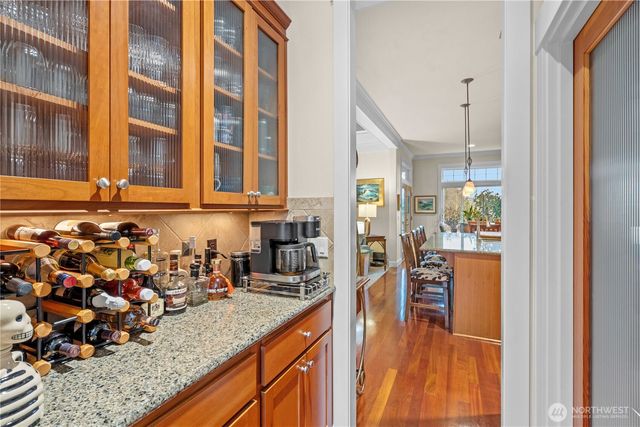 21729 Quiet Water Loop, Lake Tapps, WA 98391