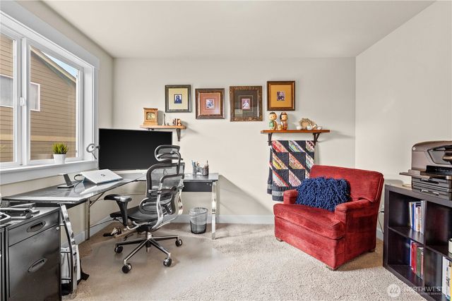 21729 Quiet Water Loop, Lake Tapps, WA 98391