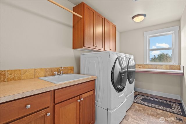 21729 Quiet Water Loop, Lake Tapps, WA 98391