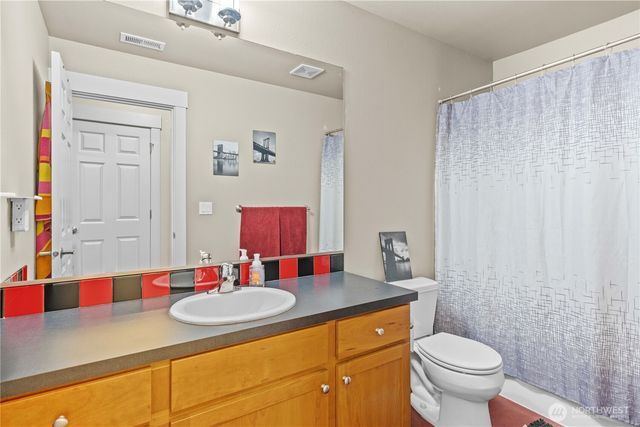 21729 Quiet Water Loop, Lake Tapps, WA 98391