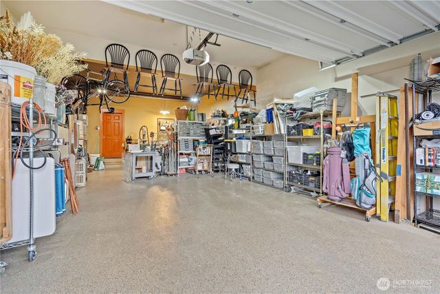 21729 Quiet Water Loop, Lake Tapps, WA 98391