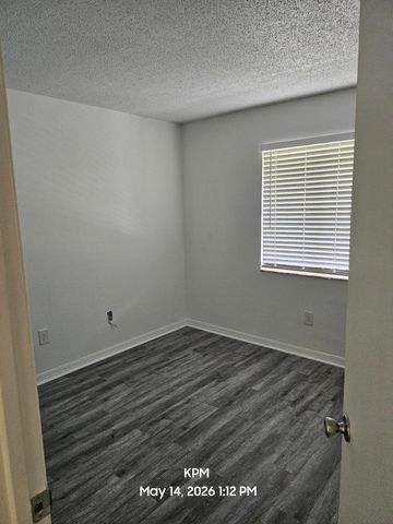 1305 Rosewood Villa Lane, West Palm Beach, FL 33417