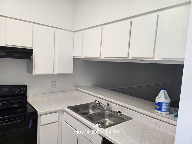 1305 Rosewood Villa Lane, West Palm Beach, FL 33417