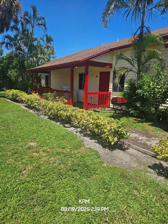 1305 Rosewood Villa Lane, West Palm Beach, FL 33417