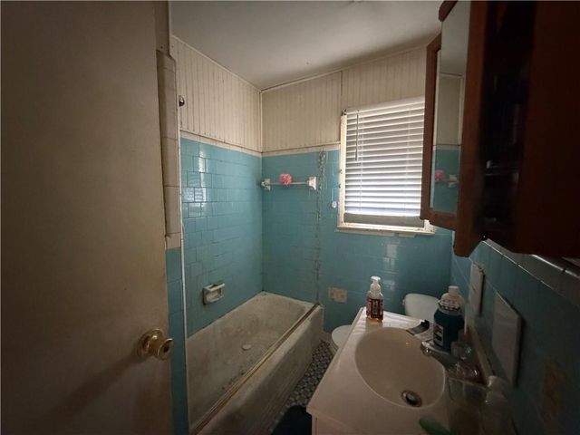 1517 Glenrock Drive NW, Atlanta, GA 30318