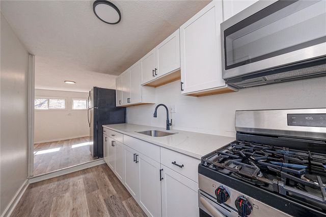 335 Queensbury St 1, Crafton Heights, PA 15205