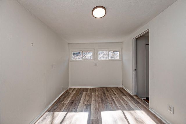 335 Queensbury St 1, Crafton Heights, PA 15205