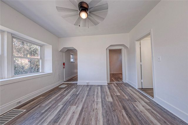 335 Queensbury St 1, Crafton Heights, PA 15205