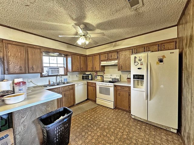 6178 County Road 3925, Athens, TX 75752