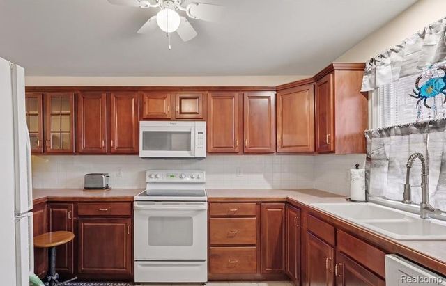 2053 Golfcrest Drive, Davison, MI 48423