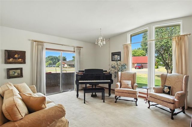 116 Gaynelle Lane, Hobart, OK 73651