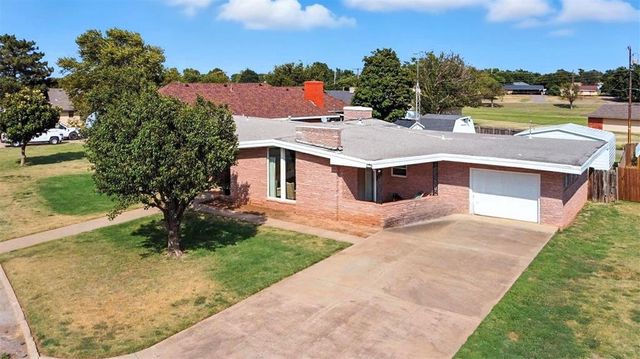 116 Gaynelle Lane, Hobart, OK 73651
