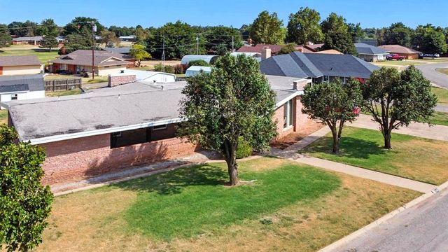 116 Gaynelle Lane, Hobart, OK 73651