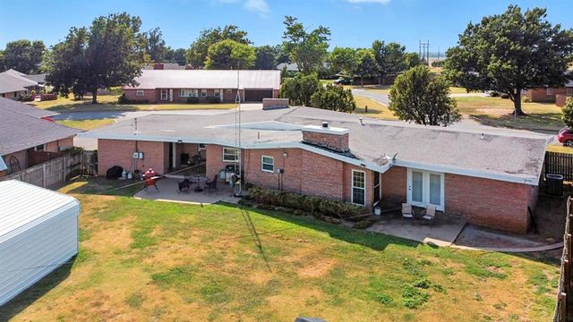 116 Gaynelle Lane, Hobart, OK 73651