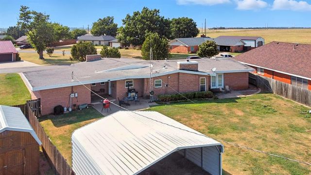 116 Gaynelle Lane, Hobart, OK 73651