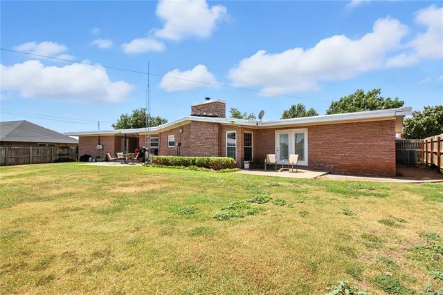 116 Gaynelle Lane, Hobart, OK 73651