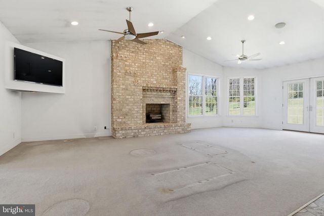 5303 STAMBAUGH RD, Spring Grove, PA 17362