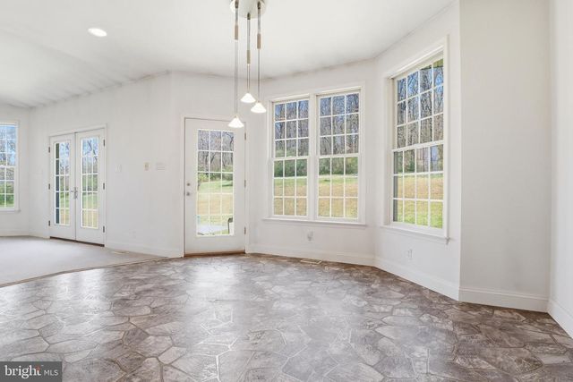 5303 STAMBAUGH RD, Spring Grove, PA 17362