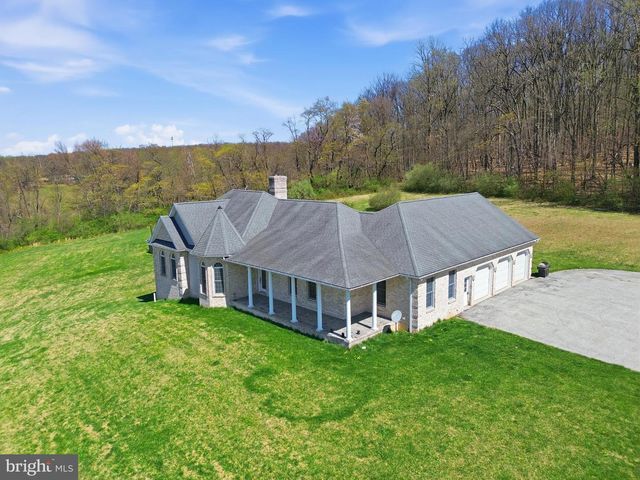 5303 STAMBAUGH RD, Spring Grove, PA 17362