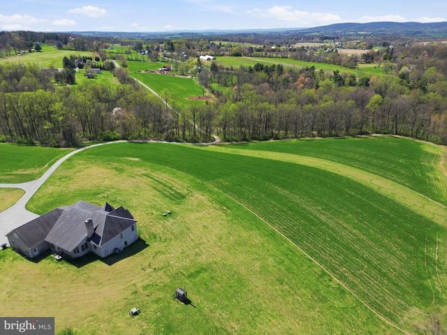 5303 STAMBAUGH RD, Spring Grove, PA 17362