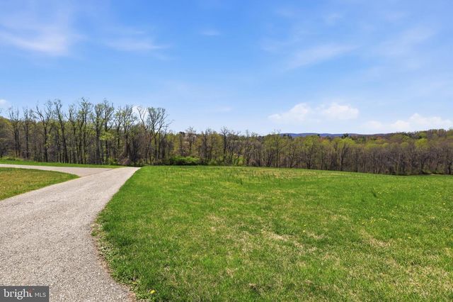 5303 STAMBAUGH RD, Spring Grove, PA 17362