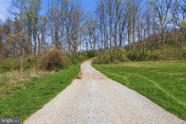 5303 STAMBAUGH RD, Spring Grove, PA 17362