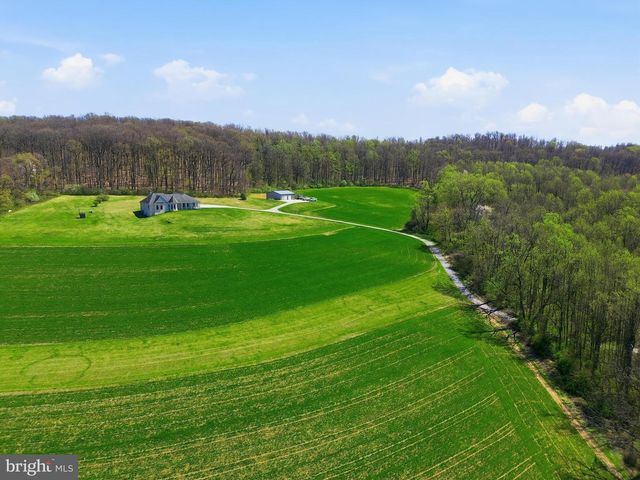 5303 STAMBAUGH RD, Spring Grove, PA 17362