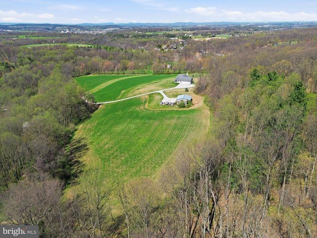 5303 STAMBAUGH RD, Spring Grove, PA 17362