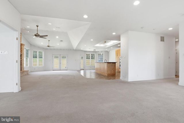 5303 STAMBAUGH RD, Spring Grove, PA 17362